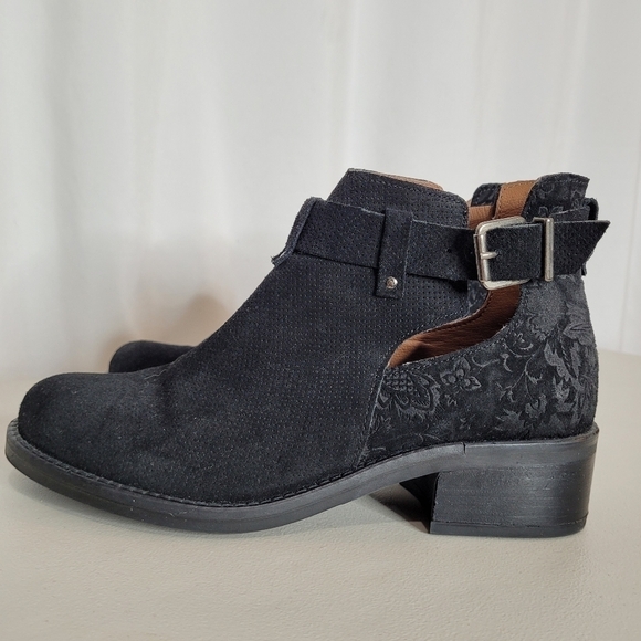 Tara M. Keegan Black Suede Leather Ankle Boots - Size 37 / 6 - 6.5 - Picture 3 of 15